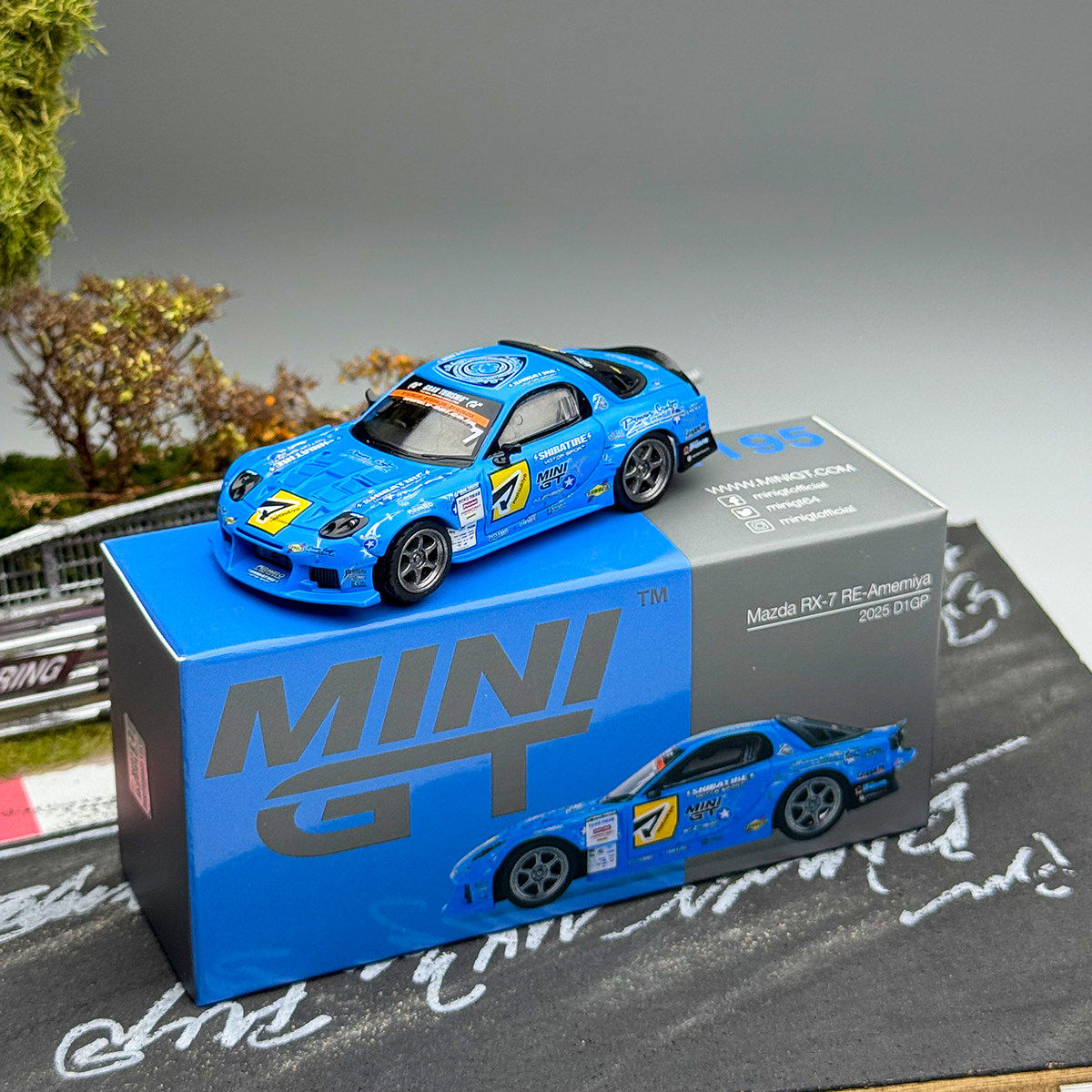 Die Cast Car 1 64 - MINIGT 1:64 Mazda RX-7 RE-Amemiya 2025